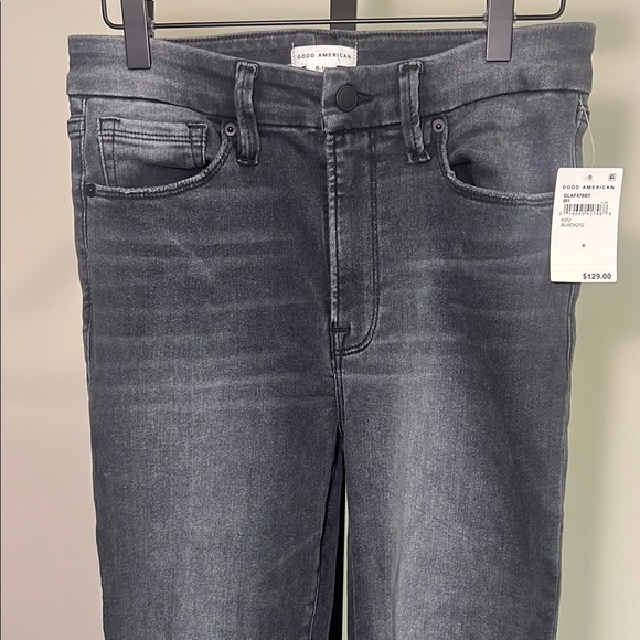 Good American Black Jeans Distressed - Picture 5 of 9